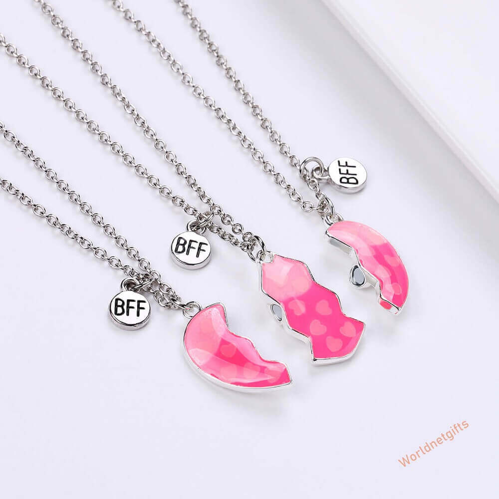 3-Person Friendship Family Necklace with Glowing Heart
